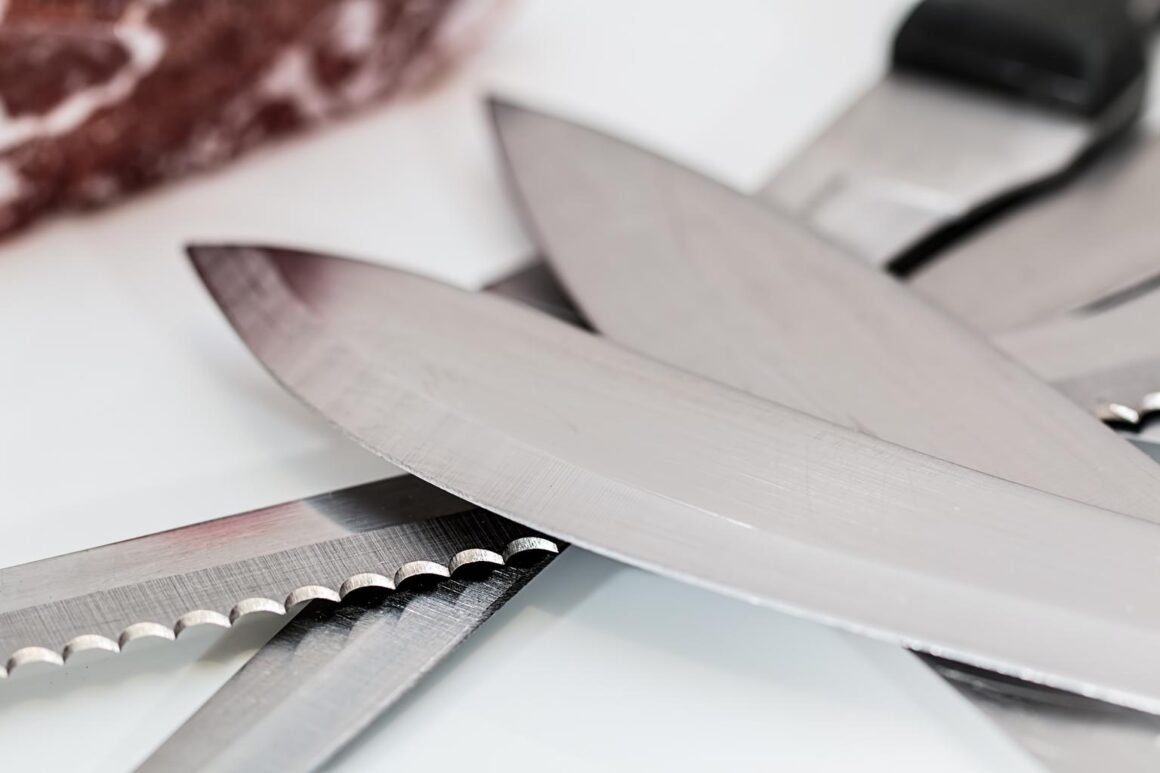 featured image - Different Types of Knives That You Need in Your Kitchen
