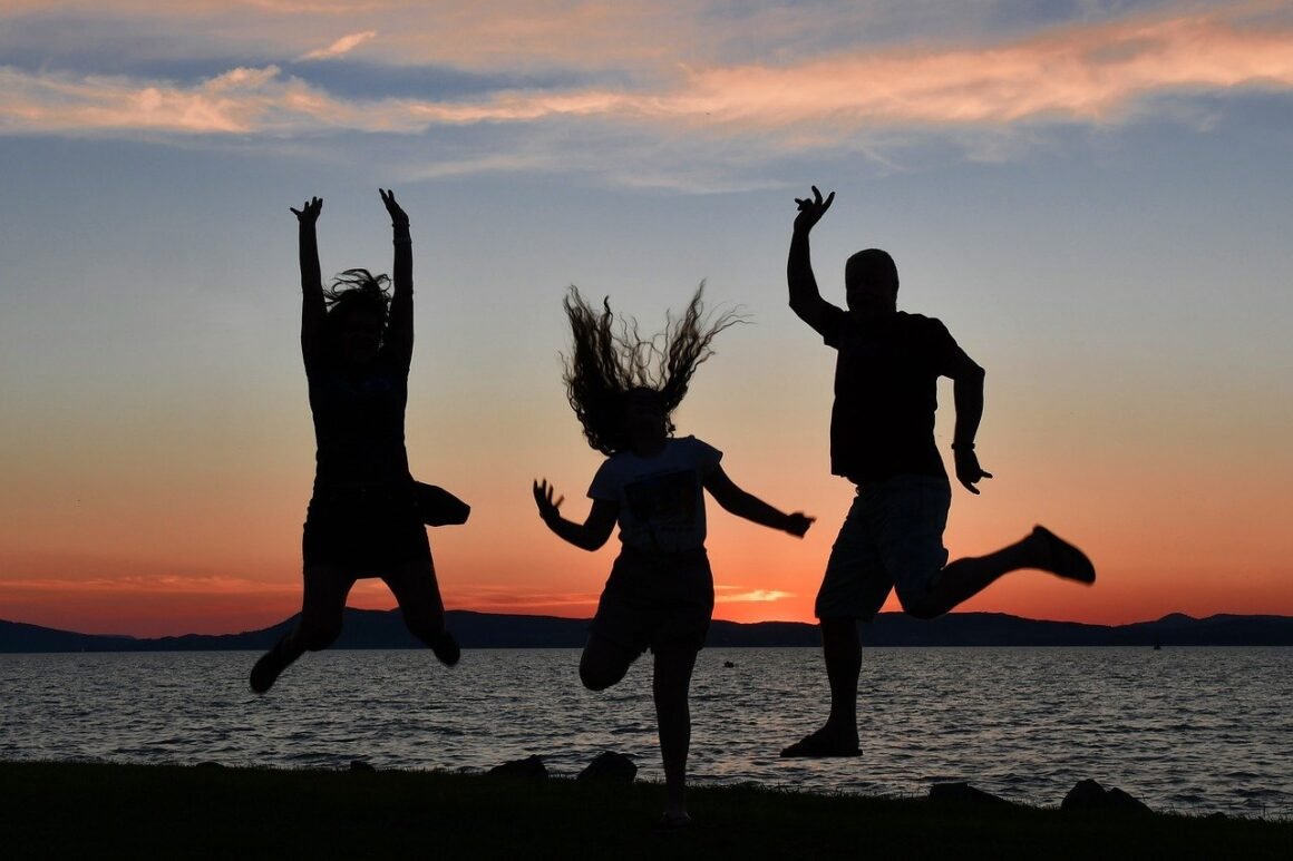 featured image - How to Make Your Holiday Trip Affordable