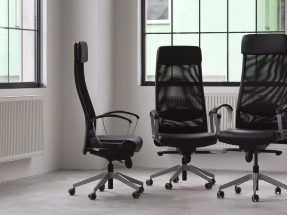featured image - Important Things to Consider When Choosing an Office Chair