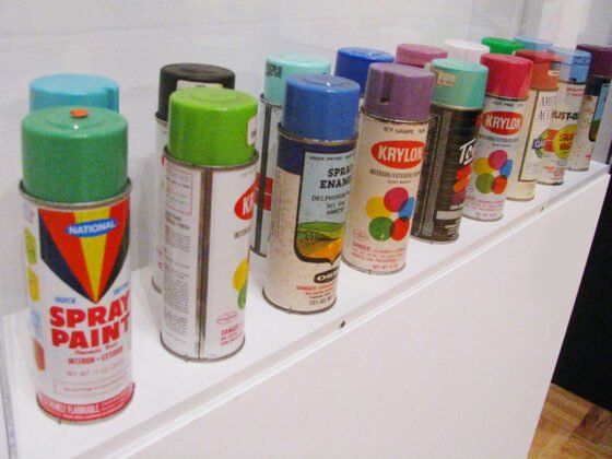 featured image - Should You Use Exterior Spray Paint or Regular Paint to Paint Your Home