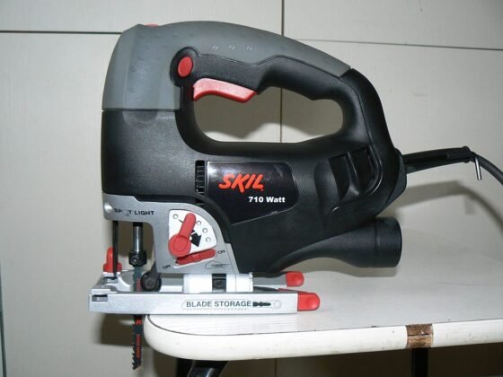 featured image - 5 Effective Tricks on How to Cut Plywood with A Jigsaw Without Splintering.
