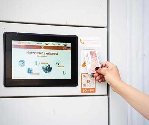 featured image - 5 Tips to Choose the Best Battery for a Solar Energy System