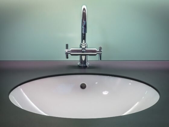 featured image - What Is the Typical Workflow for A Bathroom Renovation?