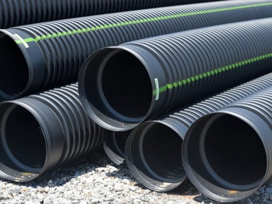 featured image - 6 Signs You Should Replace Your Cast Iron Plumbing