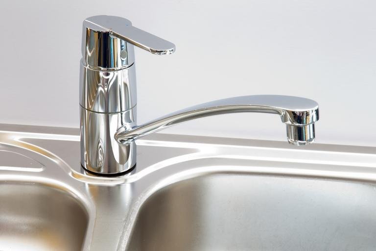 Kitchen Faucets image - Kitchen Faucets