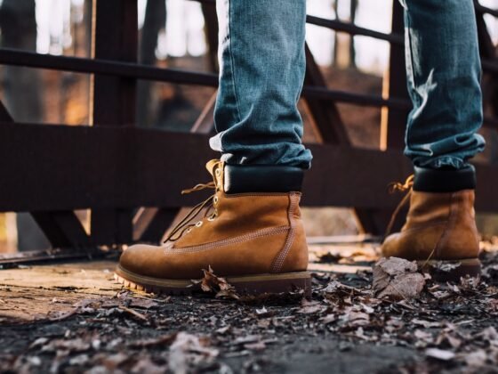 featured image - 5 Tips for Choosing the Right Work Boots