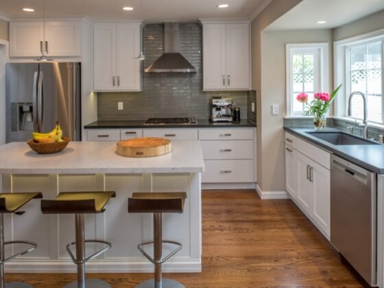 featured image - The Advantages and Disadvantages of Kitchen Re-Facing