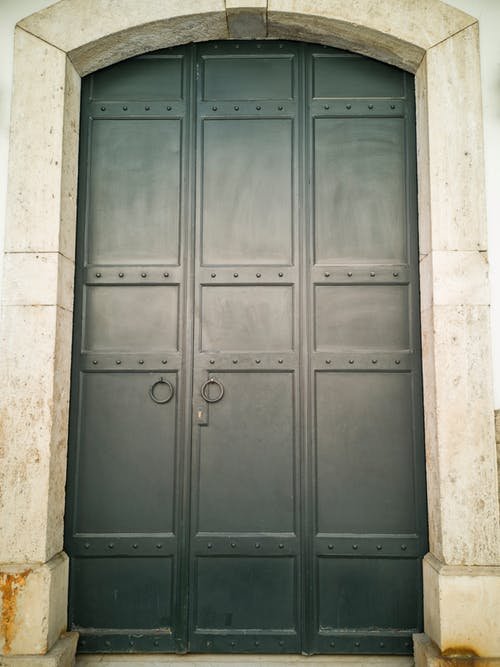 What are the Various Metal Door Closers You Can Choose From? image - What are the Various Metal Door Closers You Can Choose From?