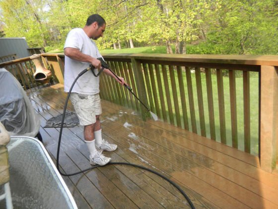 featured image - What Is Power Washing? What You Need to Know