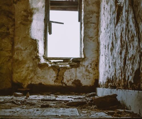 featured image - How to Prepare a House for Demolition