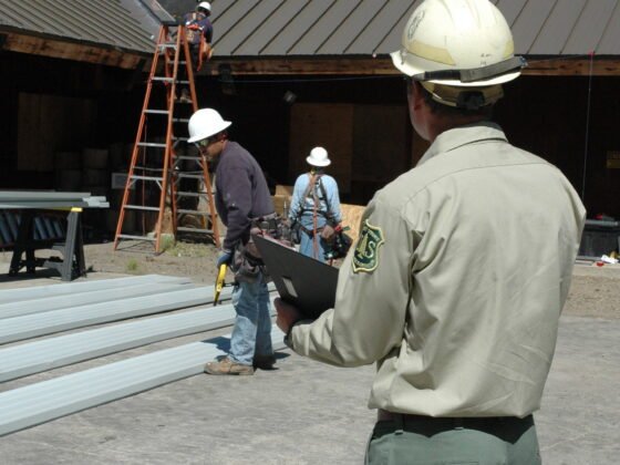 featured image - Tips for Selecting The Best Roofing Company Contractors