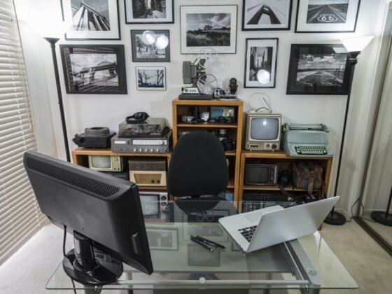 featured image - 5 Ways to Display Antiques and Collectibles in Your Home
