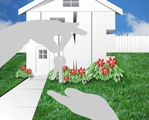 featured image - 7 Tips to Sell your House at a Profit