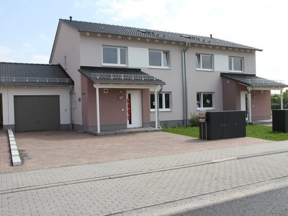 featured image - Concrete Cutting Patterns for Different Driveways