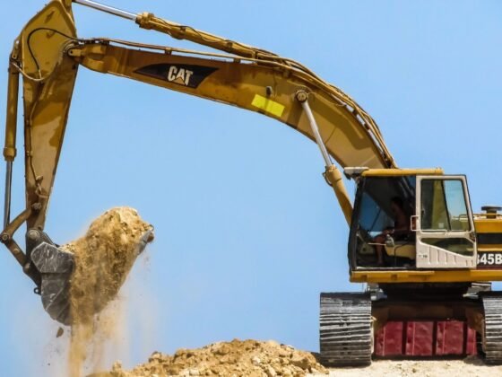 featured image - How To Hire the Best Excavator for Your Needs