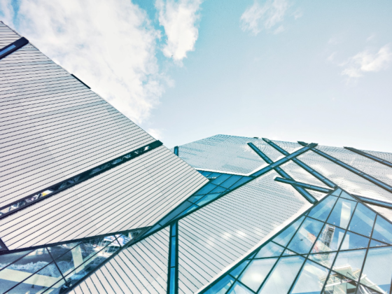 featured image - Advantages of Glass in Architecture