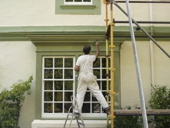 featured image - What Are the Steps to Painting the Exterior of a House
