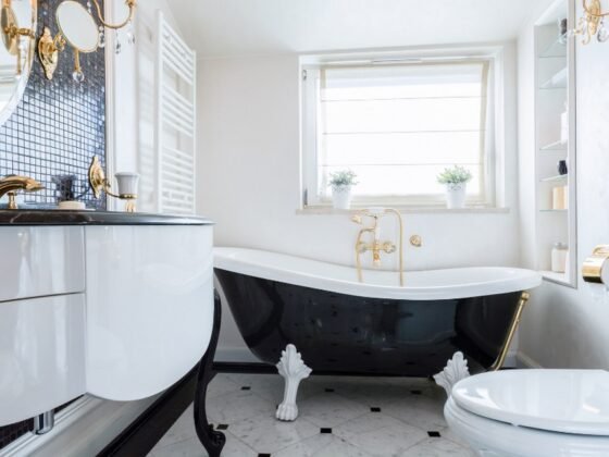 featured image - 7 Bathroom Renovation Tips That Save Your Money