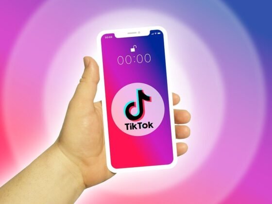 featured image - TikTok's Popularity In 2021 Social Networking