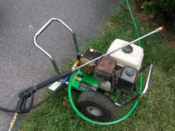 featured image - Top 7 Uses for Your Pressure Washer