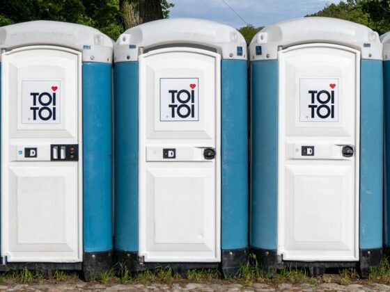 featured image - What Are the Different Types of Porta Potties That I Can Rent