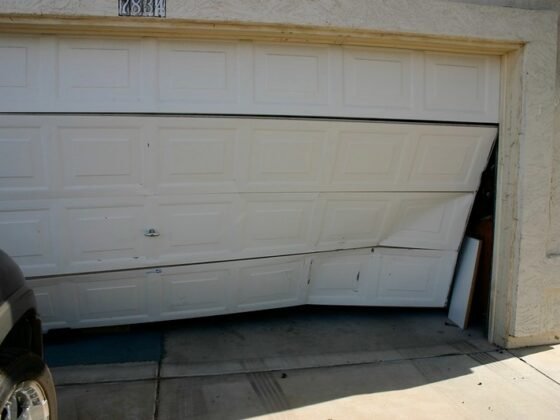 featured image - What are Some Common Garage Door Problems?
