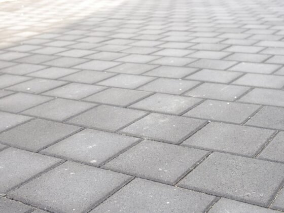 featured image - Exploring the Benefits of Interlocking Block Paving for Driveways