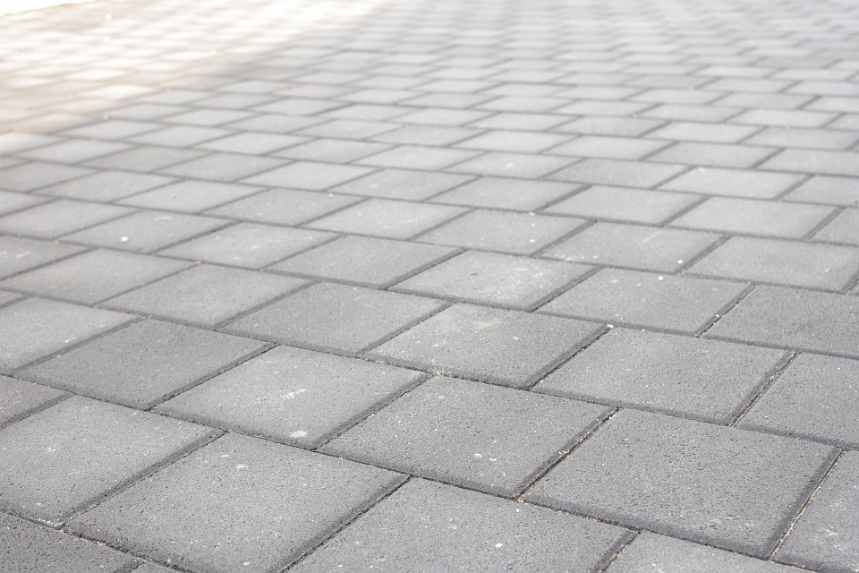 featured image - Exploring the Benefits of Interlocking Block Paving for Driveways