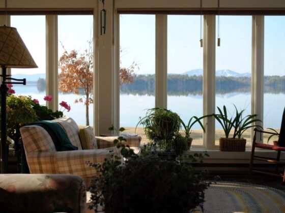 featured image - 4 Top Benefits of Adding a Sunroom to Your Home