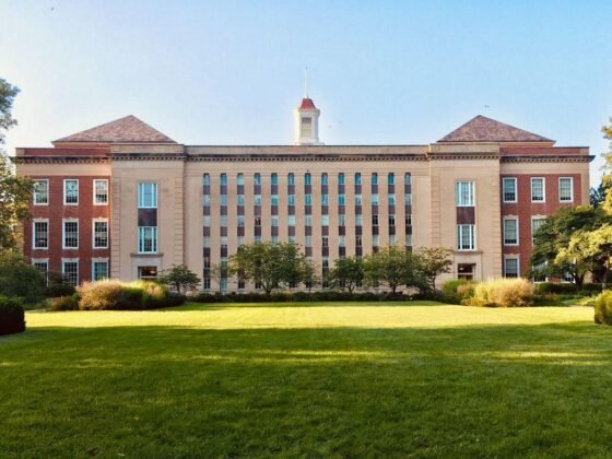 featured image - Best Autumn 2021 Scholarships