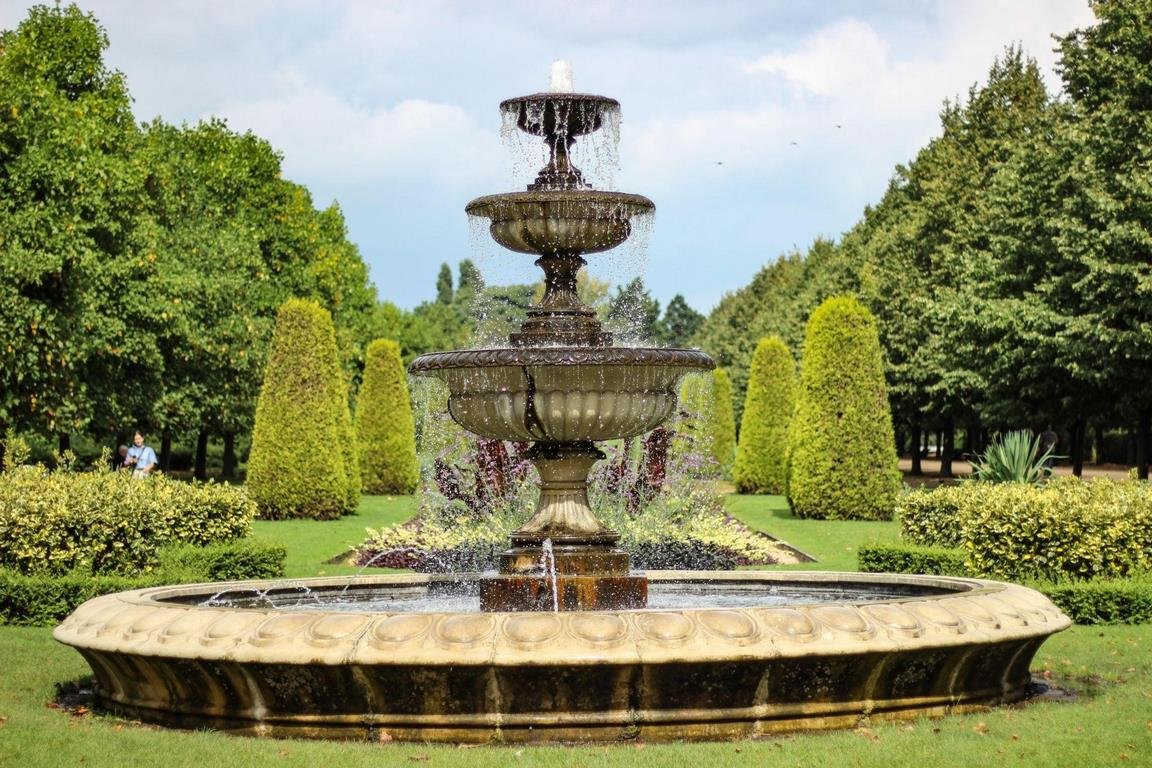 How Do I Choose an Outdoor Water Fountain? image - How Do I Choose an Outdoor Water Fountain?