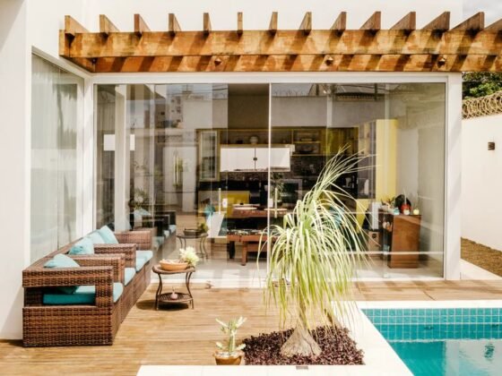 featured image - How to Bring the Indoors Out