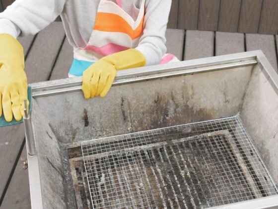 featured image - How to Clean Oven Racks