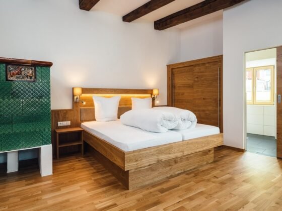 featured image - Top Benefits of Laminate Flooring