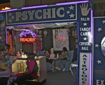 featured image - What Can a Psychic Really Tell You