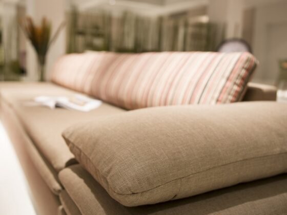 featured image - 4 things to Look for When Purchasing Folding Sofa Bed