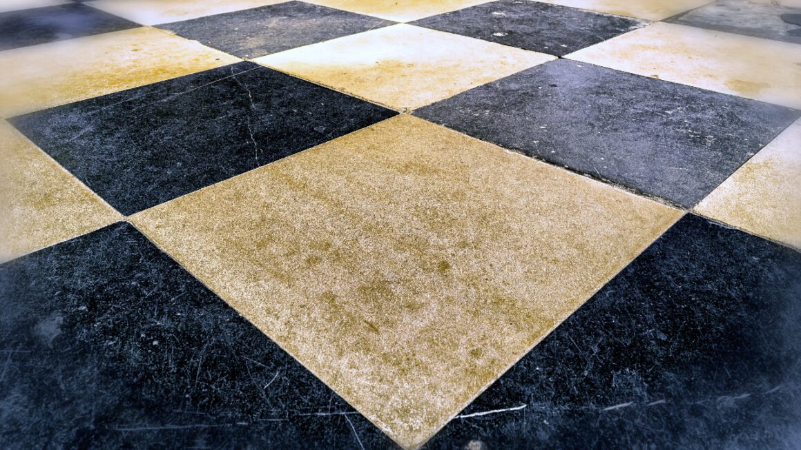 featured image - How to Effectively Clean Ceramic Tiles