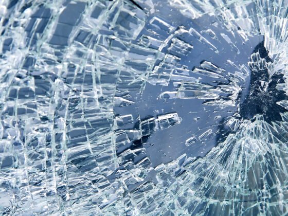 featured image - Laminated Glass vs. Tempered Glass