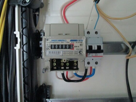 featured image - Your Guide on How to Choose the Best Circuit Breaker