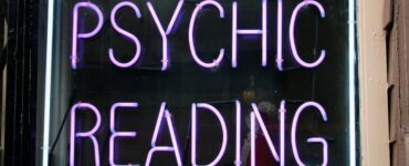 featured image - How Can a Psychic Reading Affect Your Life?