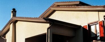 featured image - How to Choose the Right Eavestrough for Your Home?