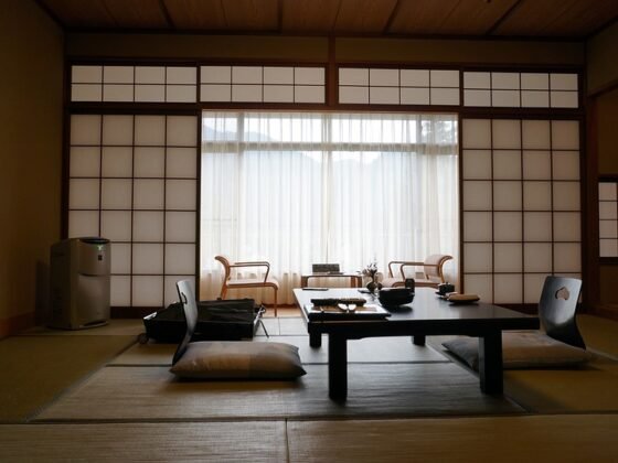 featured image - Important Facts That You Should Know About Japanese Floor Table