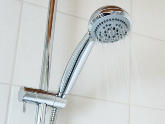 featured image - 5 Tips to Reduce Your Hot Water Usage Without Compromising Comfort