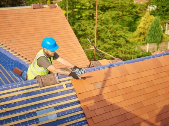 featured image - What is Roofing Felt?