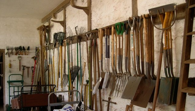 Garden Tools for Gardeners image - Garden Tools for Gardeners