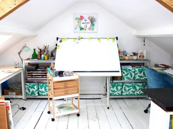 featured image - Convert Your Basic Room into an Aesthetic Home Art Studio