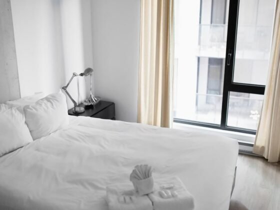 featured image - Creative Ways to Transform Your Bedroom's Look