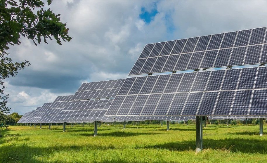 Should You Invest in a Solar Flood Light? image - Should You Invest in a Solar Flood Light?
