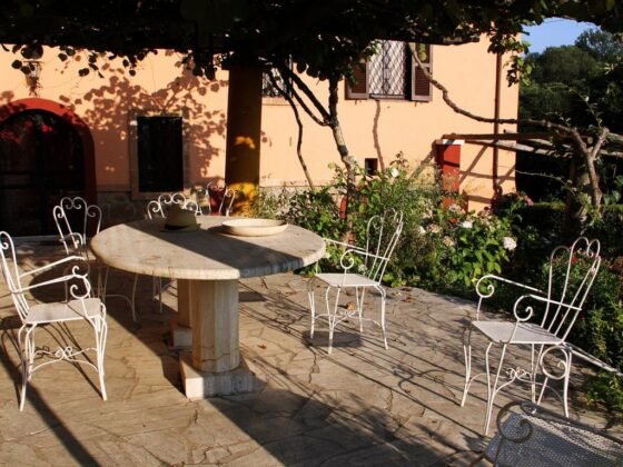 featured image - How to Leverage Outdoor Dining Spaces During Colder Months