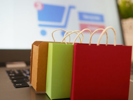 featured image - 4 Awesome Tips for Shopping for Blinds Online